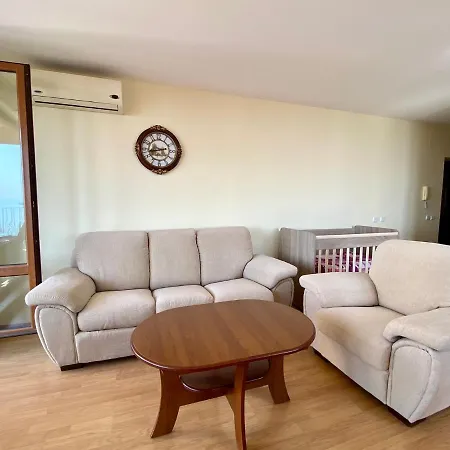 Bratanov Sea View Daire *