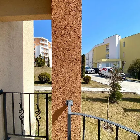 Bratanov Sea View Daire